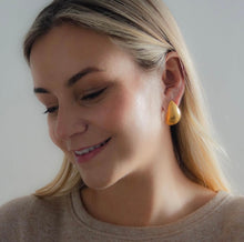 Cargar imagen en el visor de la galería, Aretes Julia