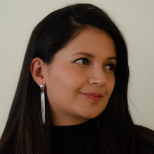 Cargar imagen en el visor de la galería, Aretes Olena Silver