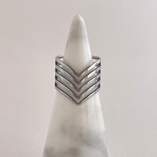 Cargar imagen en el visor de la galería, Anillo Livia