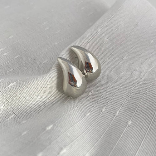 Aretes Gota Plateados  - Talla M