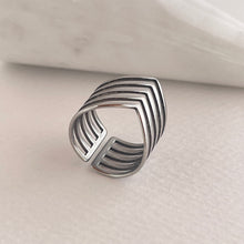 Cargar imagen en el visor de la galería, Anillo Livia