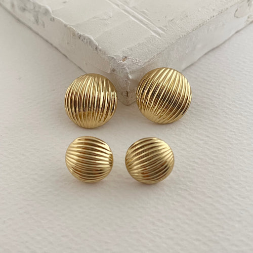 Aretes Carla Dorados Talla S y M