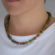 Cargar imagen en el visor de la galería, Collar Bloodstone