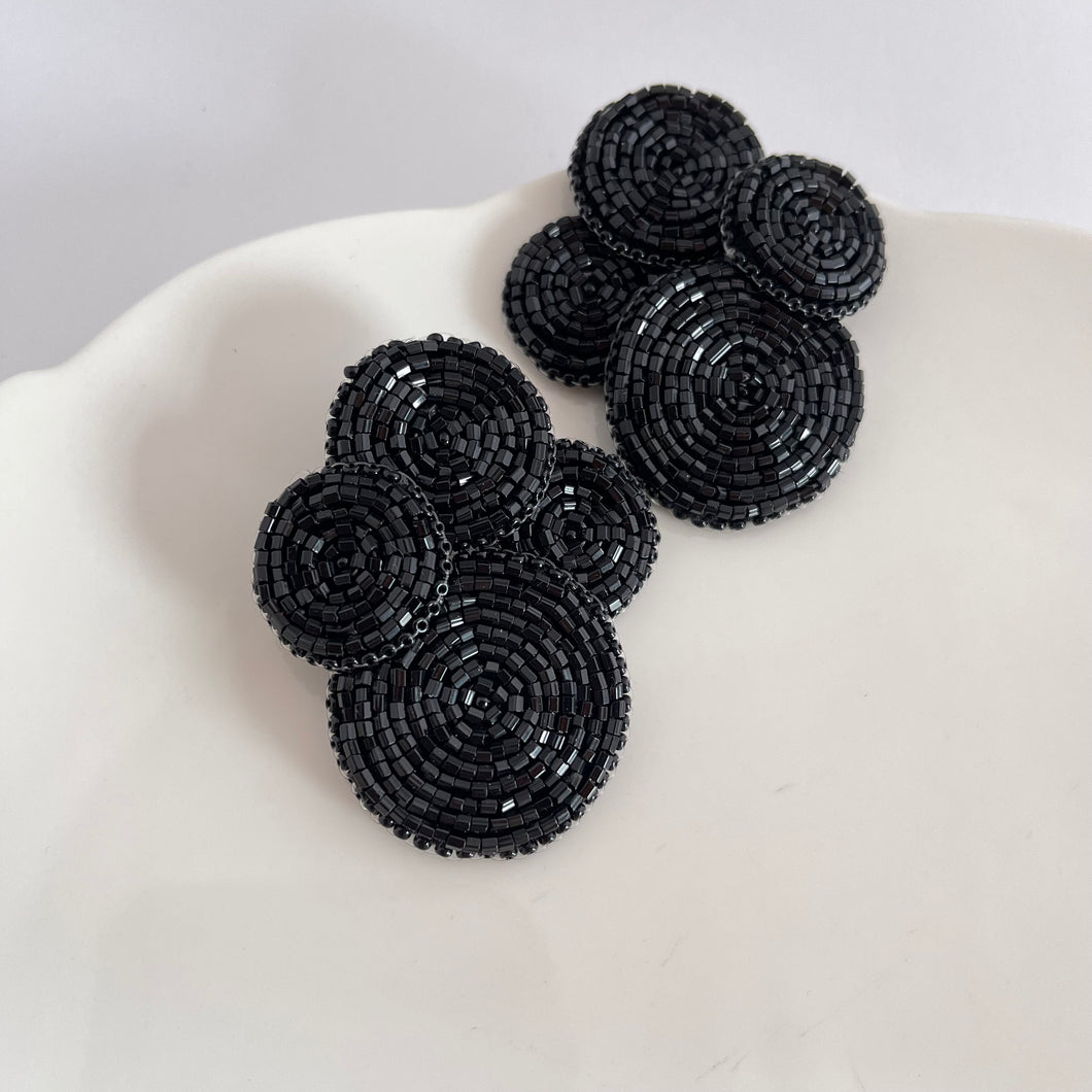 Aretes Scarlet Black