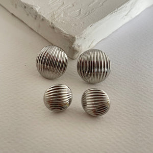 Aretes Carla Plateados Talla S y M