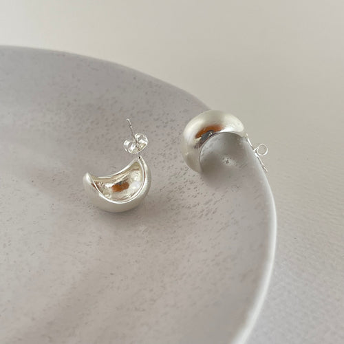 Aretes Media Luna Plateados