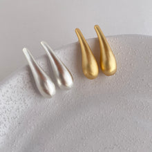 Cargar imagen en el visor de la galería, Aretes Juliette Dorados
