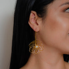Cargar imagen en el visor de la galería, Aretes Margaret Largos